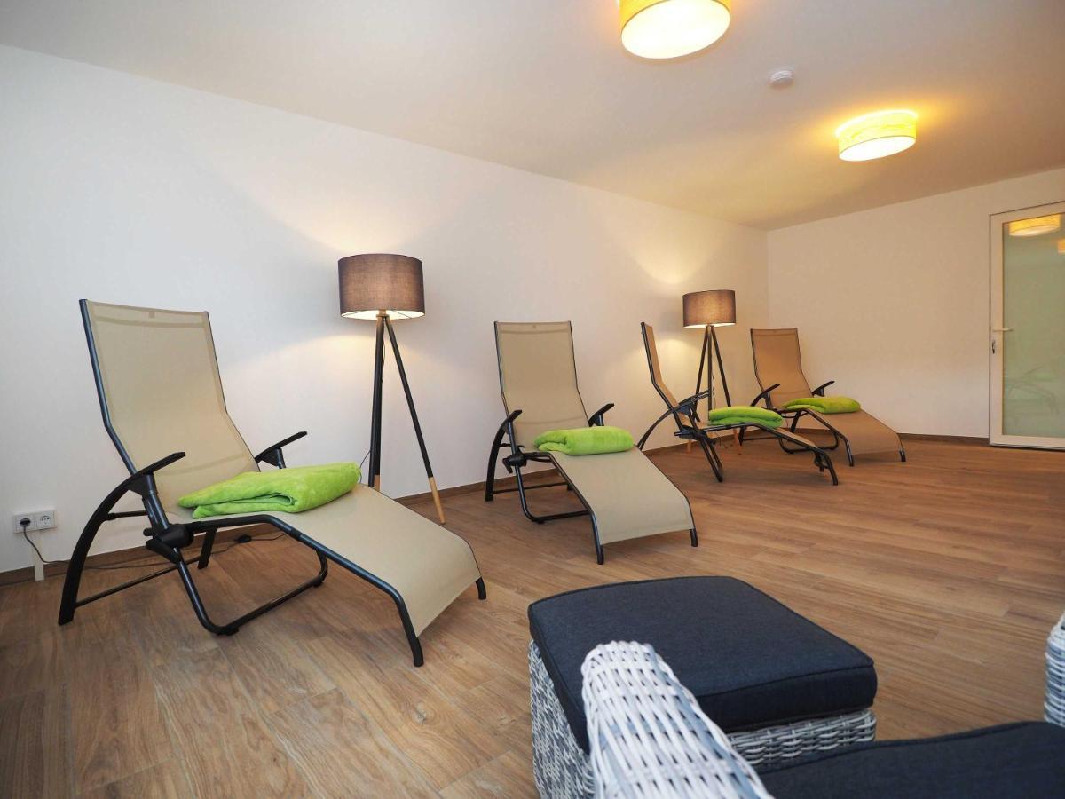Appartement "Froschkoenig" - Oase Am Haff Garz  Bagian luar foto