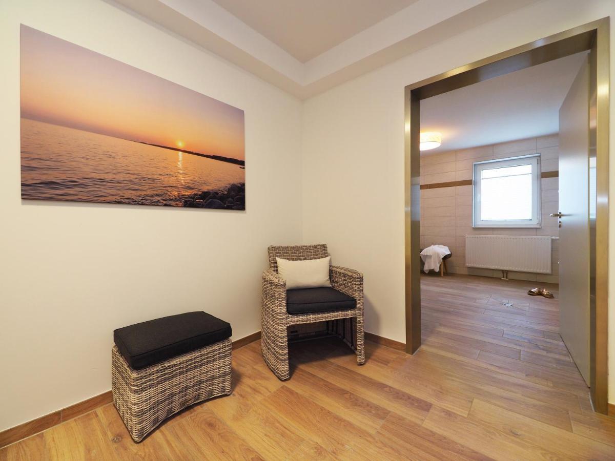 Appartement "Froschkoenig" - Oase Am Haff Garz  Bagian luar foto